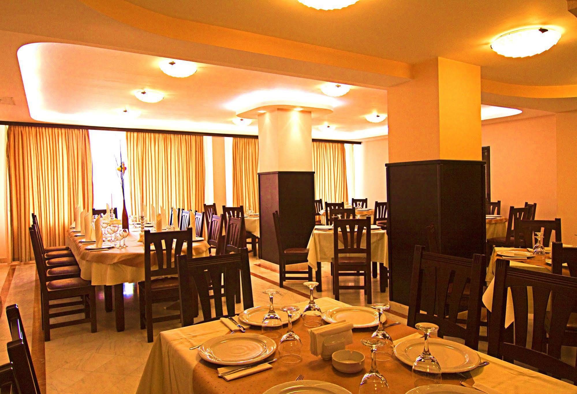 Hotel Floris Кея Екстер'єр фото