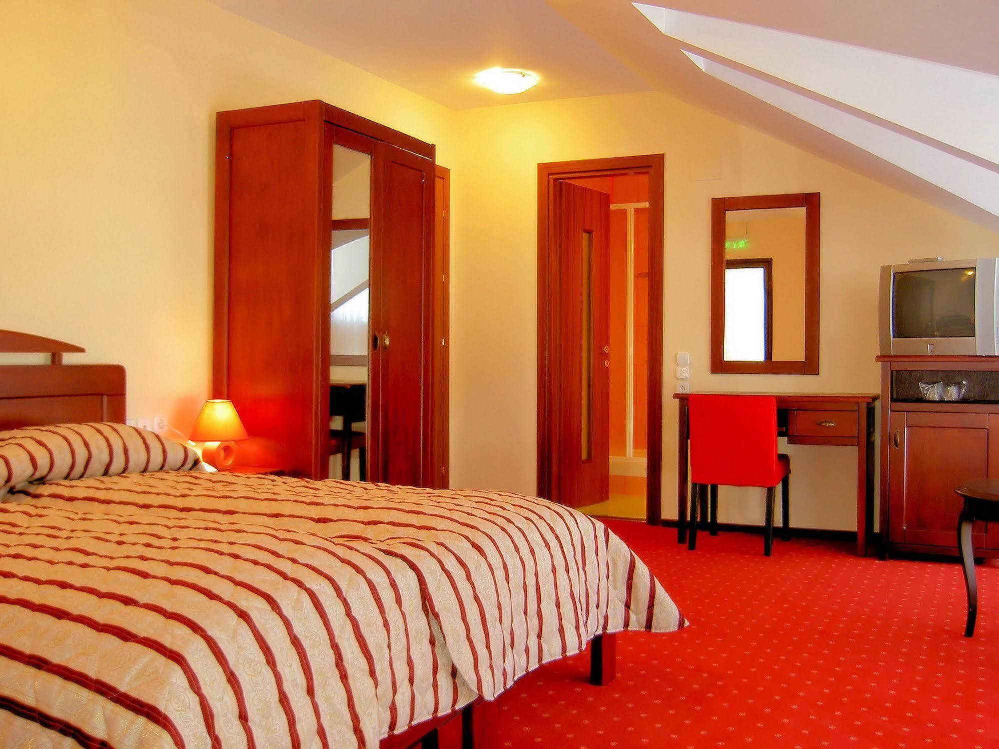 Hotel Floris Кея Екстер'єр фото