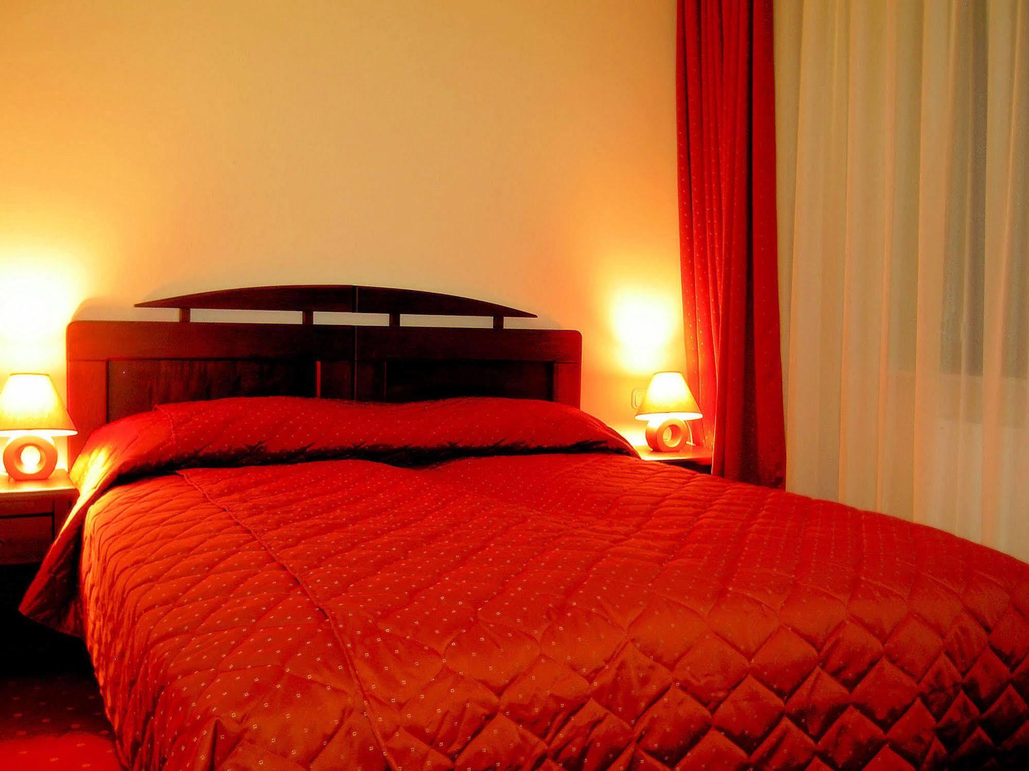 Hotel Floris Кея Екстер'єр фото
