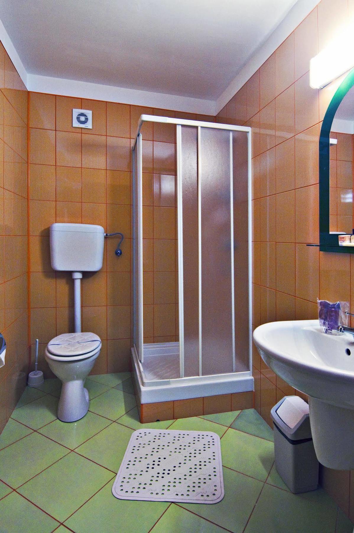 Hotel Floris Кея Екстер'єр фото